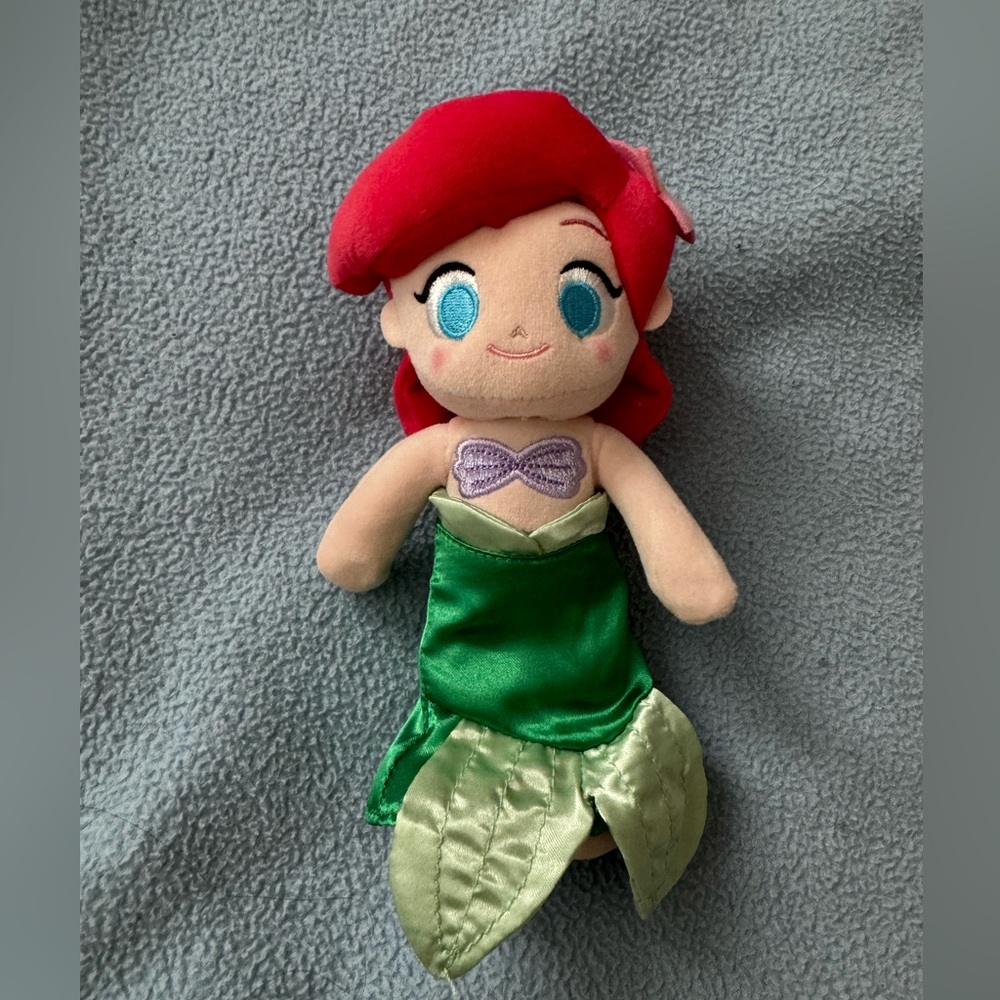 Disney princess Ariel Nuimos poseable plush